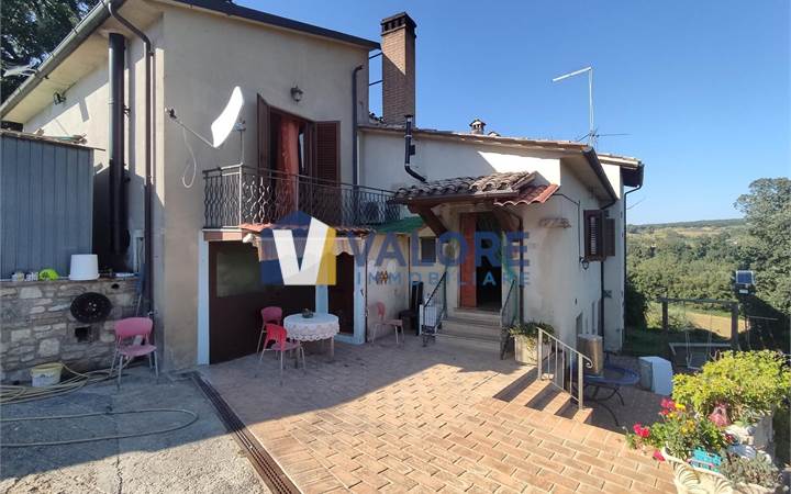 Casa singola in vendita a Massa Martana