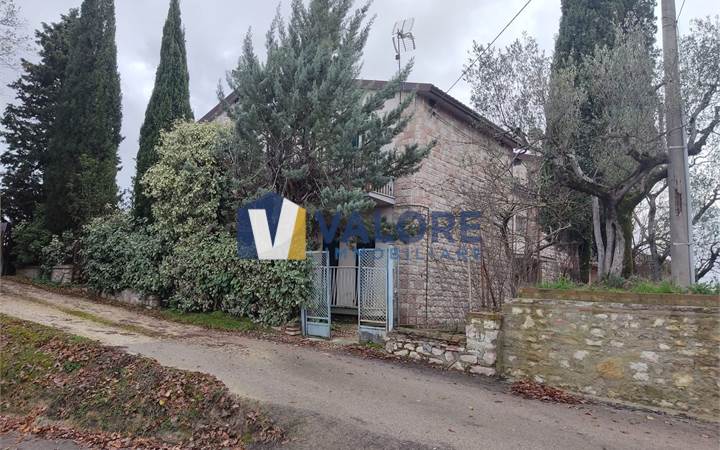 3 locali in vendita a Collazzone