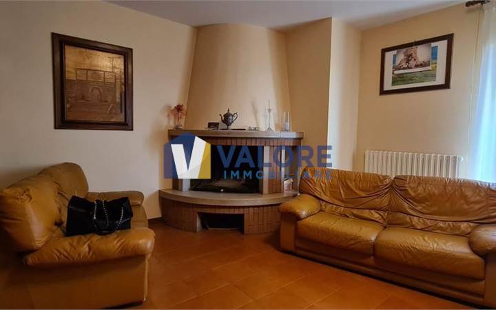 3+ bedroom apartment for sale in Todi