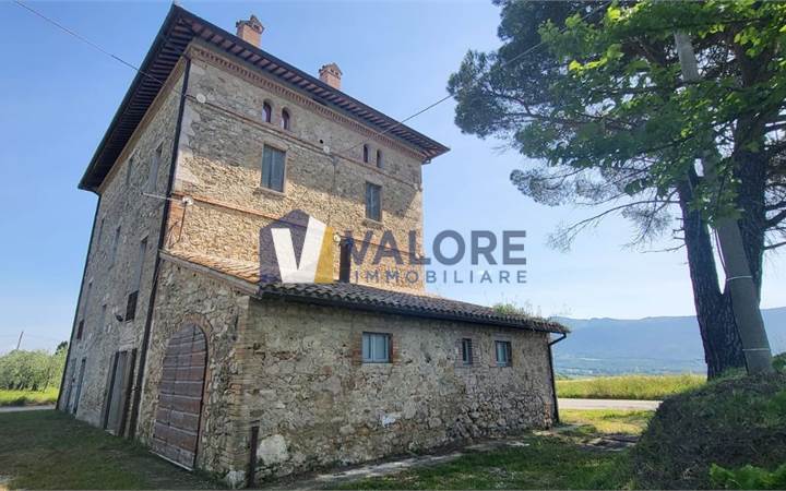 Farm for sale in Massa Martana