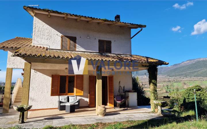  PORZIONE DI VILLA BIFAMILIARE -GIARDINO ESCLUSIVO