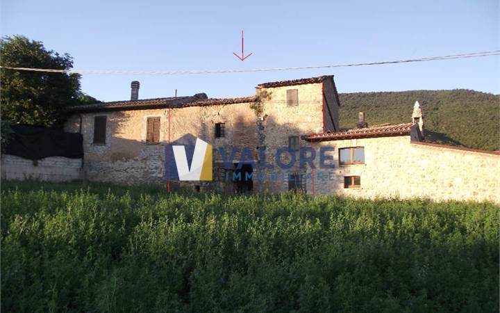 PORZIONE DI FABBRICATO DA RISTRUTTURARE