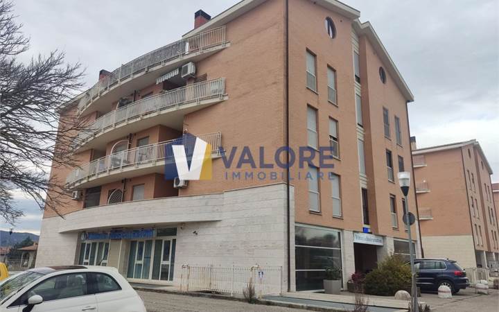 3 locali in vendita a Todi
