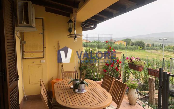 VILLA A SCHIERA CON GIARDINO ESCLUSIVO