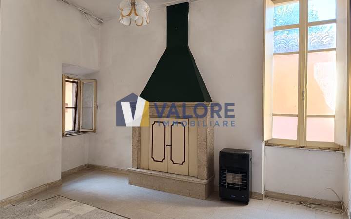 TODI – CENTRO STORICO – APPARTAMENTO AL SECONDO ED