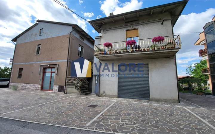 Porzione di Casa in vendita a Todi