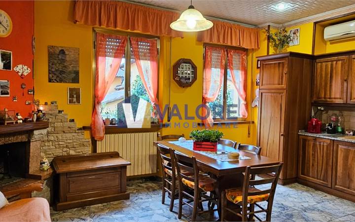 TODI - PANTALLA: APPARTAMENTO AL PIANO PRIMO