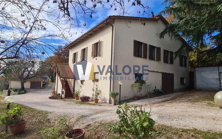 House of Character Sale in Todi (PG) 