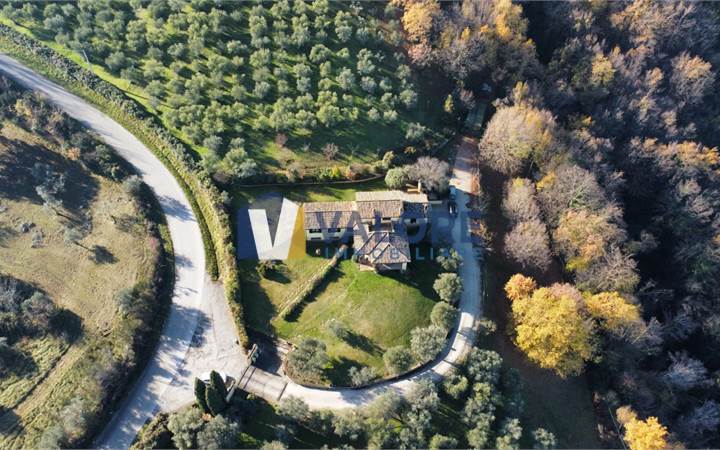 Villa Sale in Collemancio (PG) VOC. SAN NICOLA 