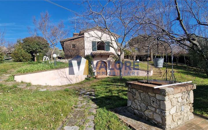 GUALDO CATTANEO – COLLESECCO – VILLA INDIPENDENTE 