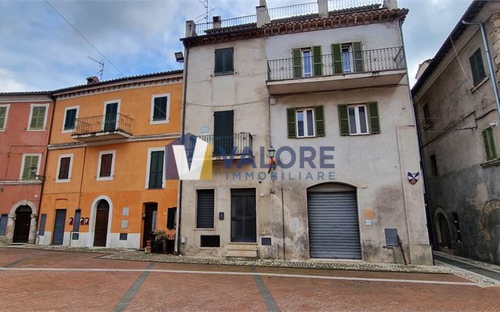 ACQUASPARTA - APPARTAMENTO IN CENTRO STORICO 