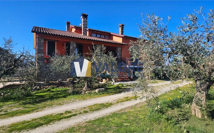 Farm Sale in Todi (PG) loc. Ilci 