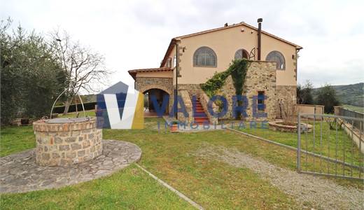 CASTEL DEL PIANO - CASALE CON PISCINA E FRANTOIO 