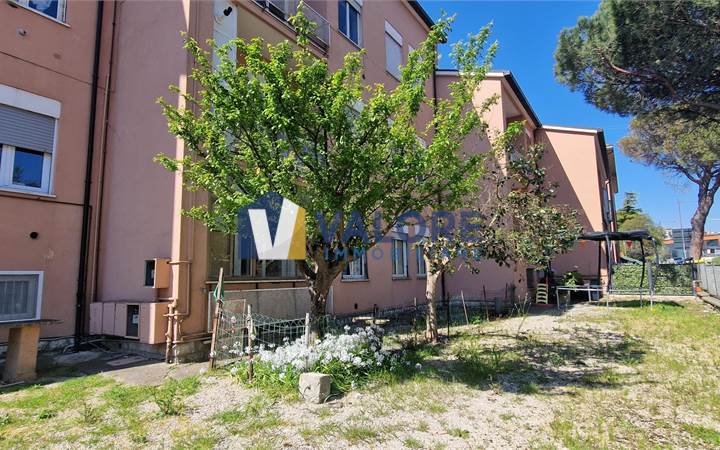 TODI: APARTMENT WITH SMALL GARDEN