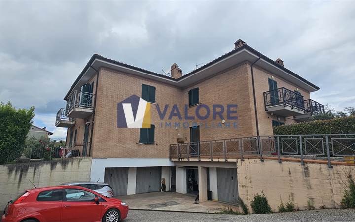 TODI (DUESANTI): APPARTAMENTO COME NUOVO 
