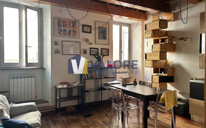 RENOVATED APARTMENT IN THE HISTORIC CENTER