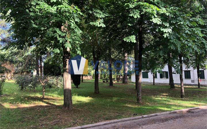 APPARTAMENTO ALL'INTERNO DI RESIDENCE CON PARCO 