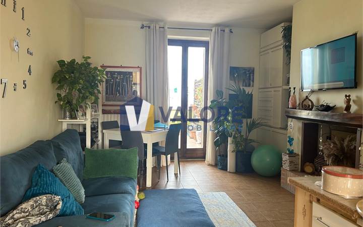 CANNARA (COLLEMANCIO): APPARTAMENTO IN CASALE 