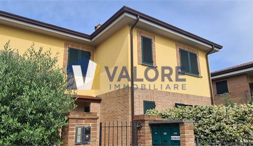 TODI - SAN ROCCO: APPARTAMENTO CON GARAGE 