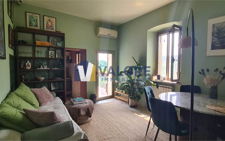 TODI - MONTEMOLINO: PORZIONE DI CASA CIELO-TERRA 