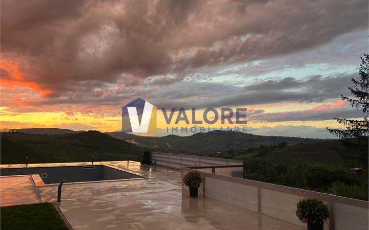 TODI - VASCIANO: PRESTIGIOSA PROPRIETA' CON SPA INTERNA E PARCO CIRCOSTANTE 