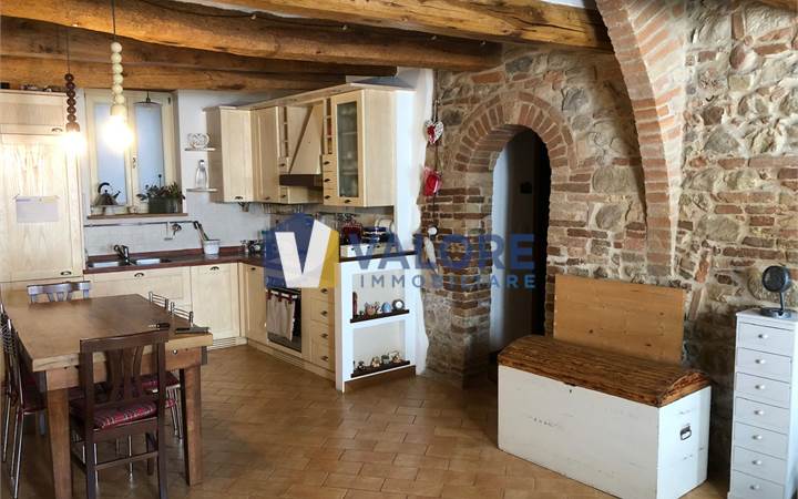 A 15 MINUTI DA PERUGIA - APPARTAMENTO RISTRUTTURATO