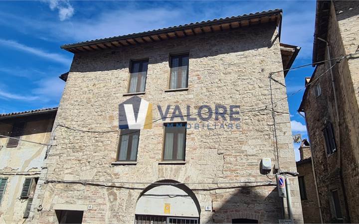 Flat Sale in Todi (PG) Via Borgo Nuovo 8 
