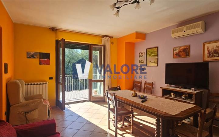 COLLAZZONE - COLLEPEPE: APPARTAMENTO CON GARAGE 