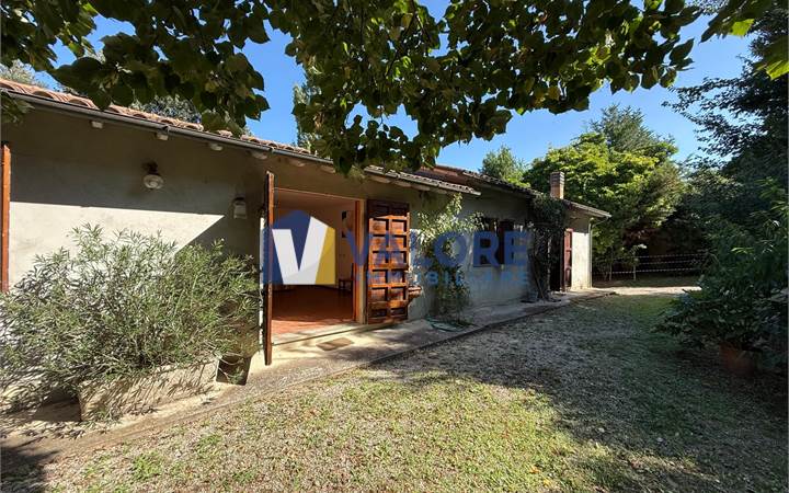 TODI - PIAN DI PORTO: CASA SINGOLA SU UNICO LIVELLO 