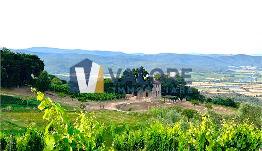 ROCCASTRADA: PROPRIETA' UNICA NEL SUO GENERE