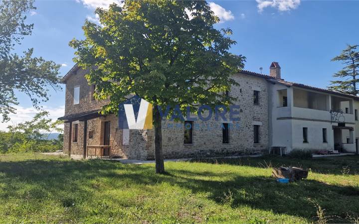 House of Character Sale in Todi (PG) Voc. Case Basse di Loreto  6 