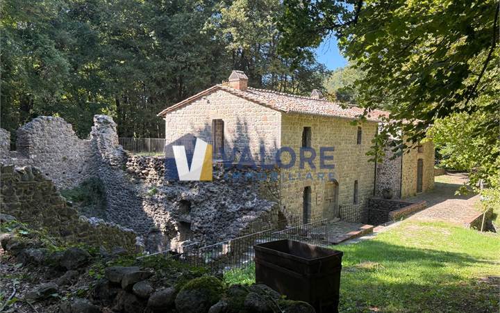 ANTICA FERRIERA MEDIEVALE IN VENDITA TRA SIENA E GROSSETO 