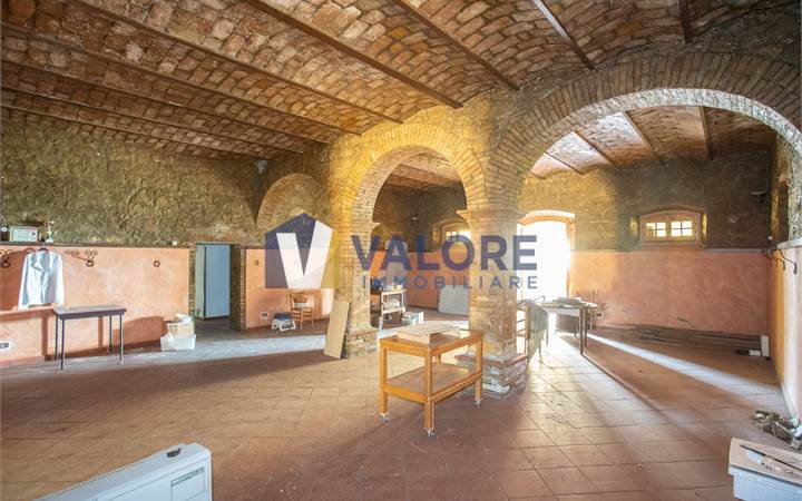 Commercial Premises / Showrooms Sale in Assisi (PG) Frazione San Gregorio 