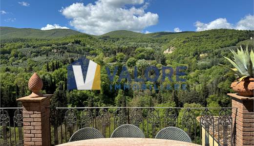 PROPRIETA' UNICA NEL SUO GENERE A CETONA (SI)