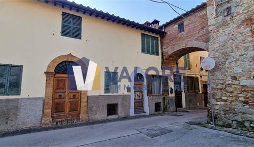 MARSCIANO - CERQUETO: APPARTAMENTO NEL CENTRO STORICO