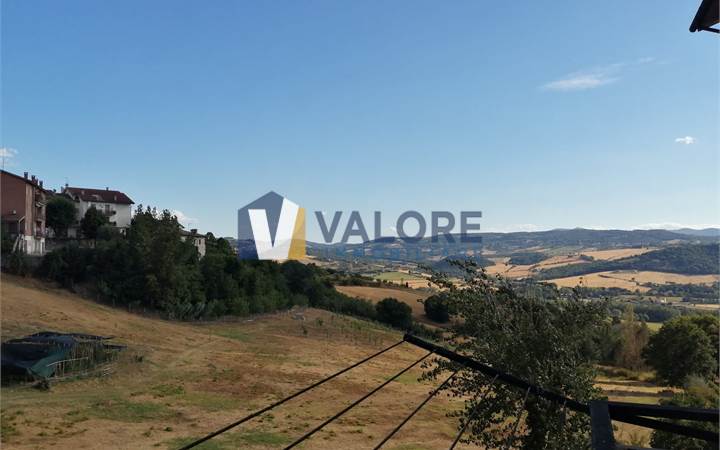 TODI - ZONA CENTRALE: APPARTAMENTO CON INGRESSO INDIPENDENTE 