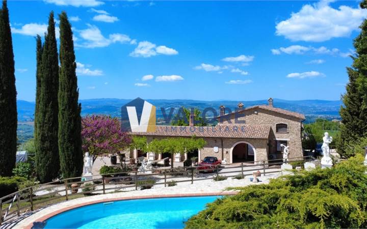 Villa Sale in Gualdo Cattaneo (PG)