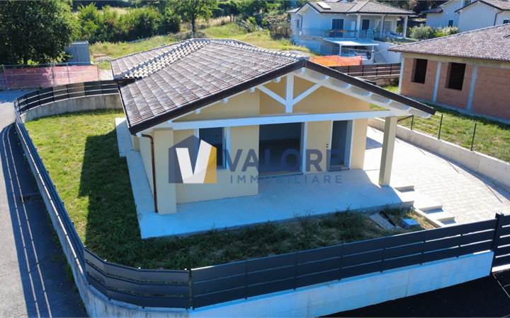 PERUGIA - TOPPO FONTANALLE: VILLA PANORAMICA DI NUOVA COSTRUZIONE 