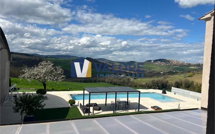 BORGO WELLNESS TODI - TENUTA PRIVATA CON SORGENTI NATURALI, SPA DI 580 MQ E VISTA SU TODI